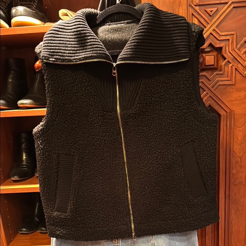 Varley Black Textured Vest